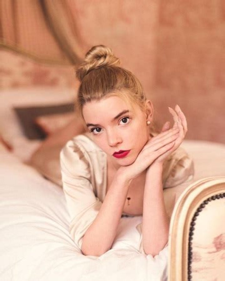 Anya Taylor-Joy Wiki, Height, Age, Boyfriend, Family, Biography & More