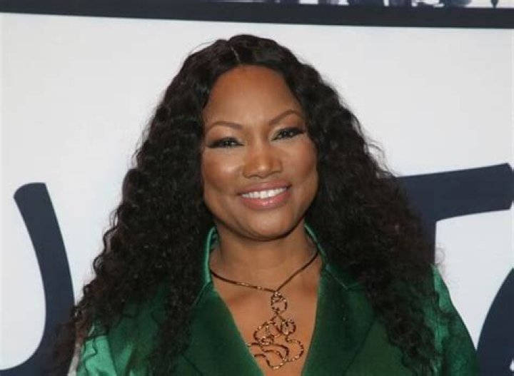 BeBe Winans Bio, Age, Ethnicity, Siblings, Wife, Children, Songs