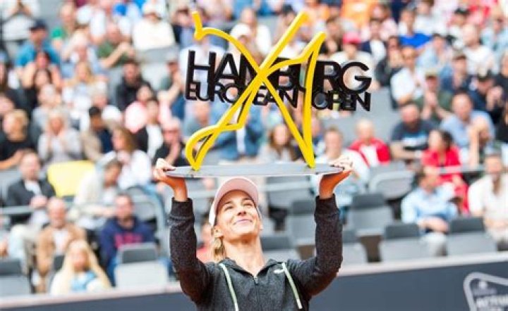 Bernarda Pera stuns Anett Kontaveit to win back-to-back titles