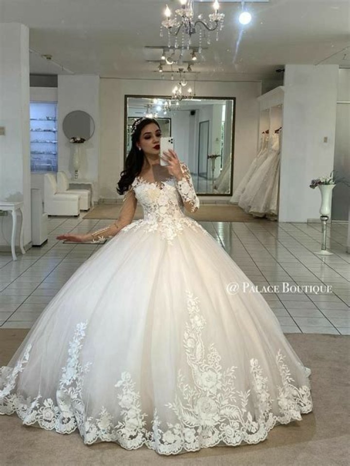 español, blanco y de novia en la pasarela