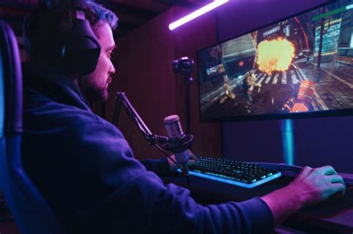 How Tall is The Video Game Streamer?