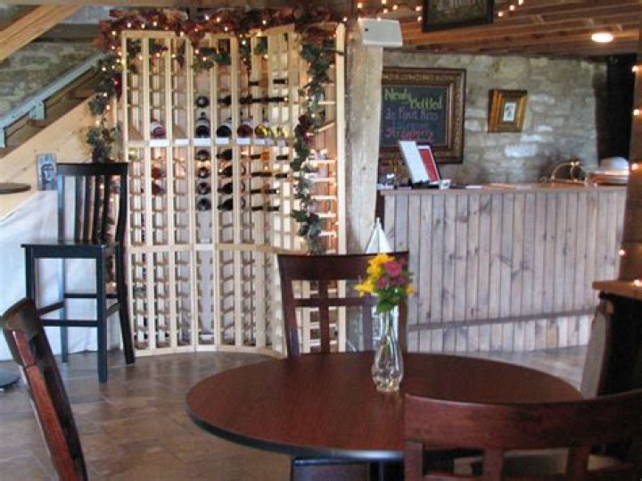 McEachran Homestead Winery | Enjoy Illinois
