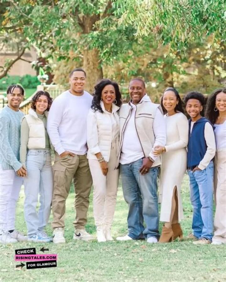 Noah Jay Wood Net Worth, Age, Girlfriend, Family, Biography & More