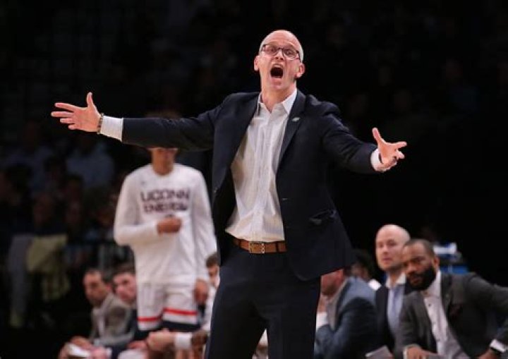 UConn basketball coach Dan Hurley doubles down on transfer portal with hilarious underwear take